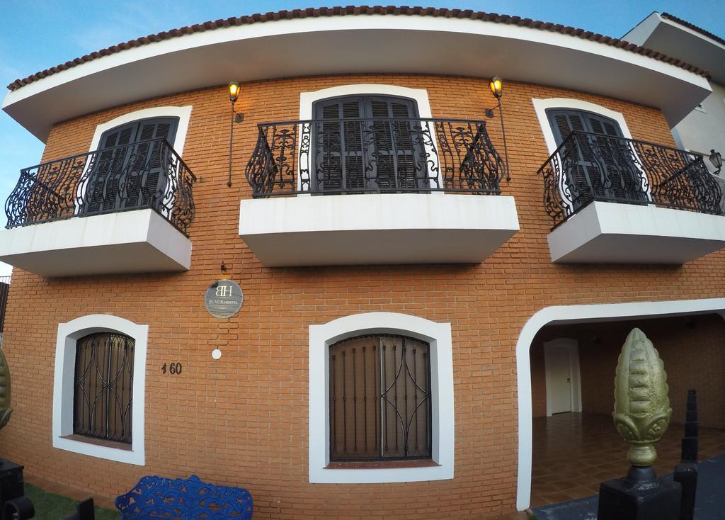 Black Hotel Бауру Екстер'єр фото